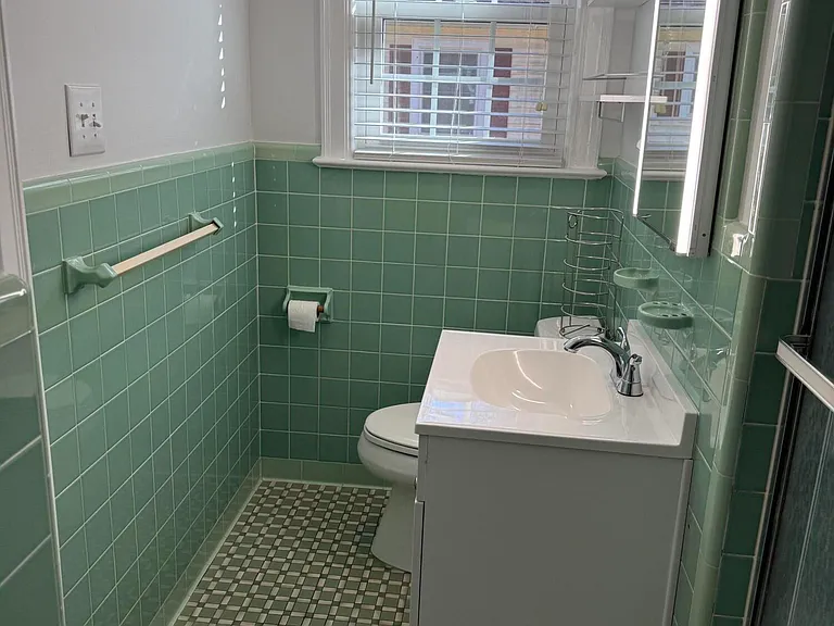 4708 Trent Woods Dr — Photo 16