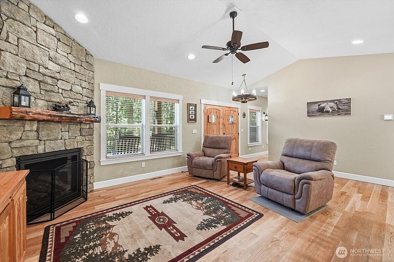 4th image of 3320 Hansel Lane