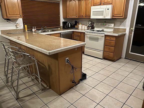 4th image of 5540 W Cortez St