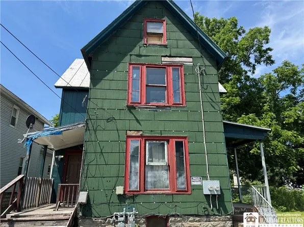 809 Cherry St, Jamestown, NY 14701