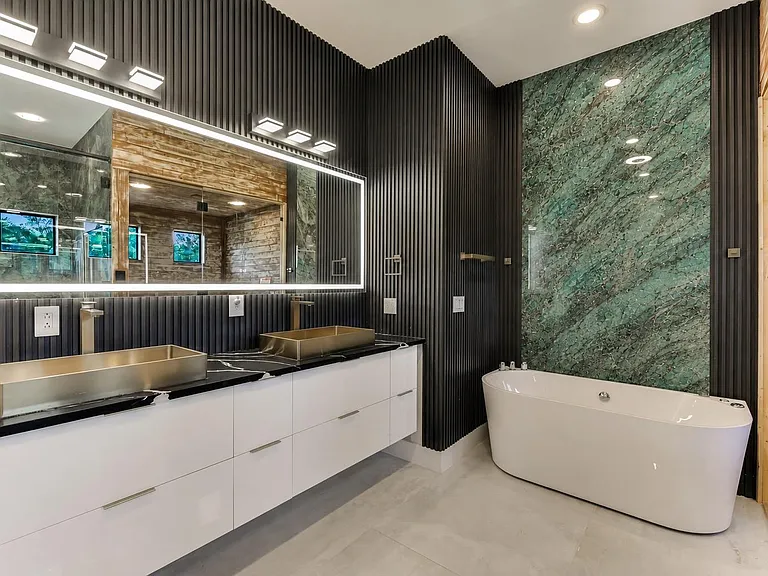 9409 Bell Mountain Dr — Photo 30