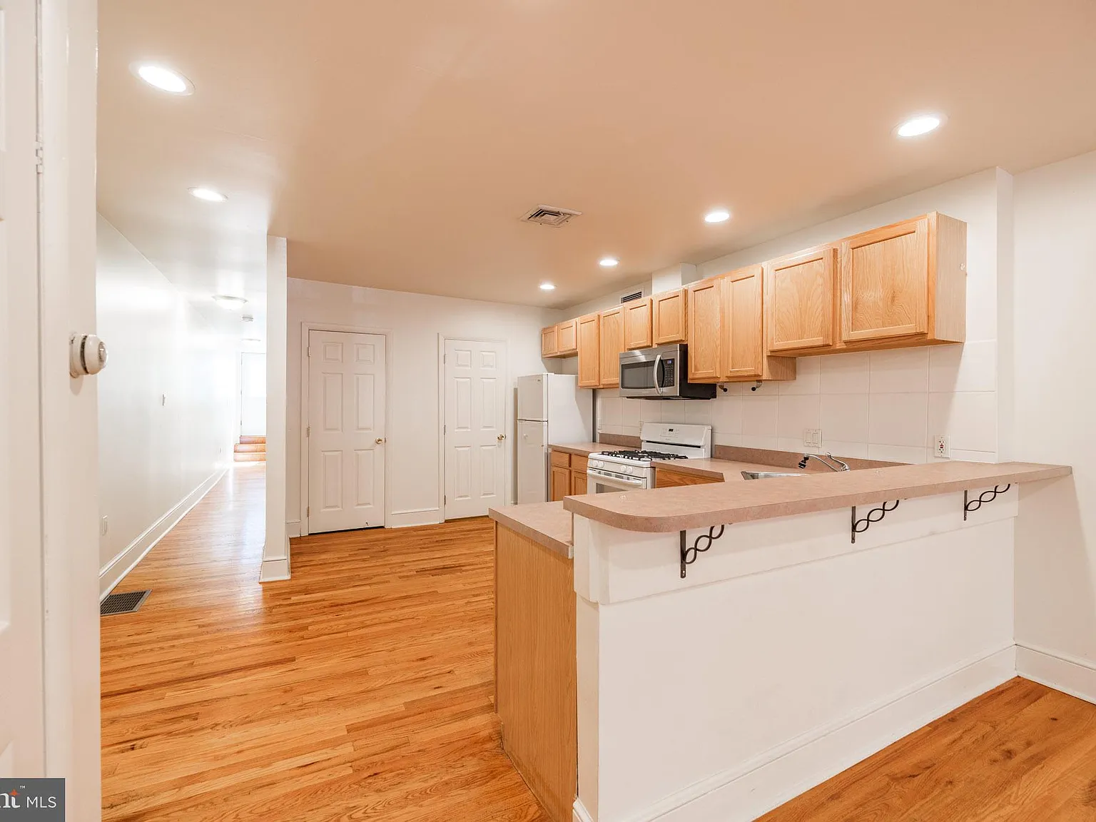1 bed, 1.0 bath, $1,500 — Photo 3
