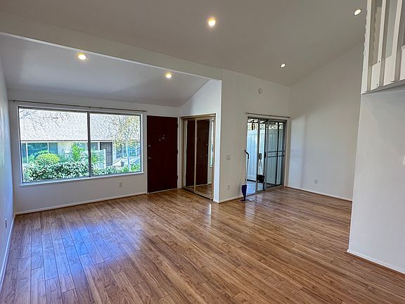 4th image of 1436 Ramona Dr
