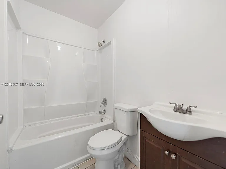 26650 SW 138th Ct #26652 — Photo 8