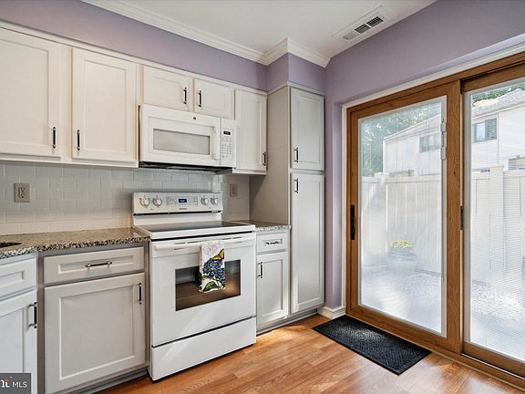 2nd image of 58 Twin Brooks Dr