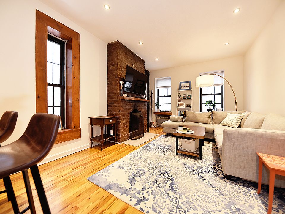 1st image of 255 W 22nd St APT 2C