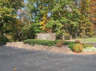Russet Ln, Crossville, TN 38572
