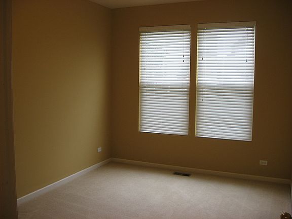 5th image of 11519 S Glenn Cir