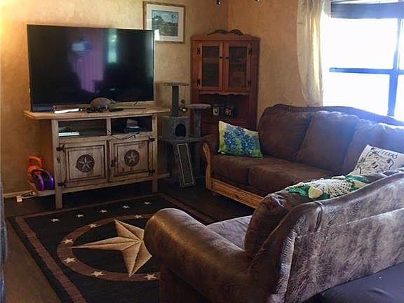 3rd image of 311 Tammy Ct