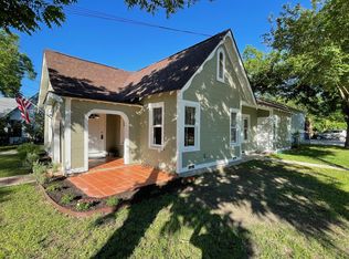 1075 W Coll St, New Braunfels, TX 78130
