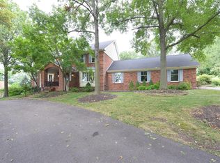 1034 Cabernet Dr, Town and Country, MO