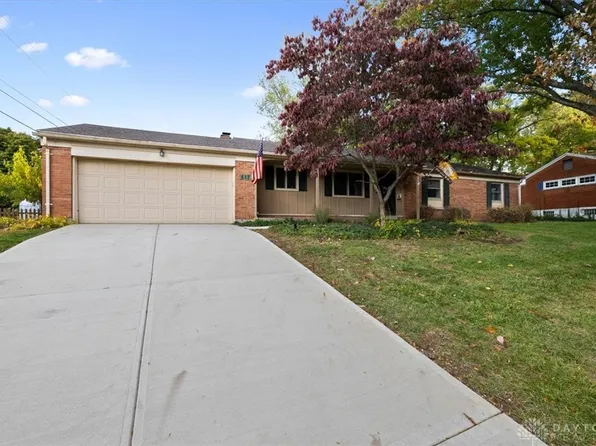 617 Laurelann Dr, Dayton, OH 45429