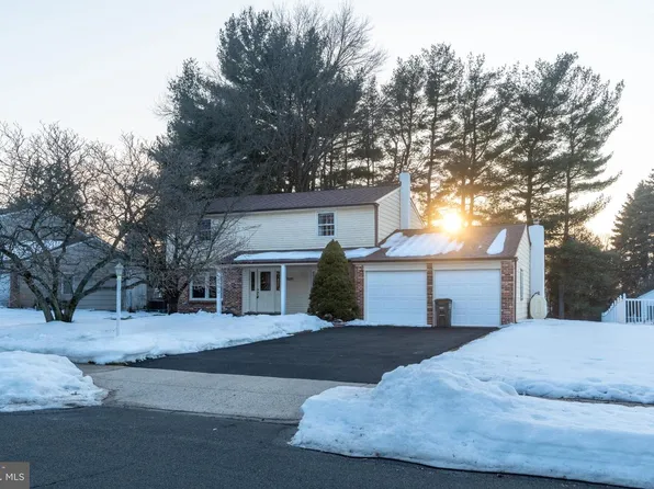 709 Autumn Dr, Langhorne, PA 19053