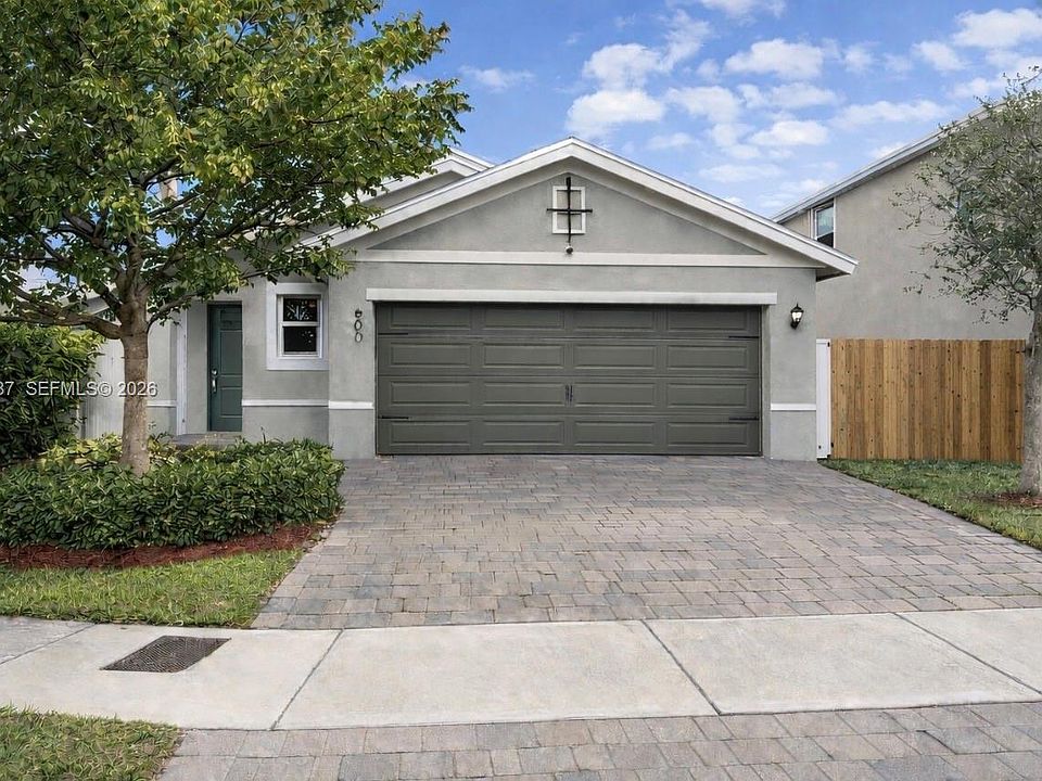 1st image of 600 NE 5th Ter