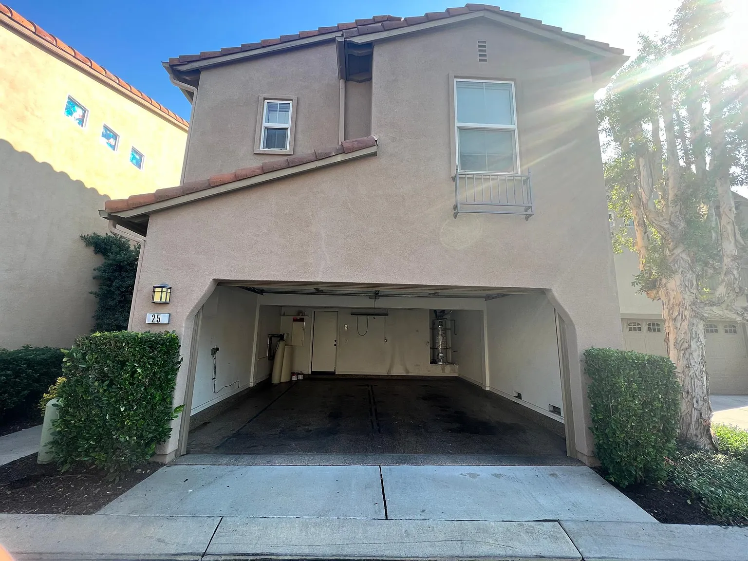 3 bed, 1584 sqft, $4,100 — Photo 2