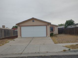 739 94th St SW, Albuquerque, NM 87121