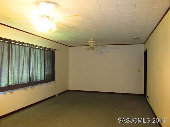 2nd image of 707 Oakwood St