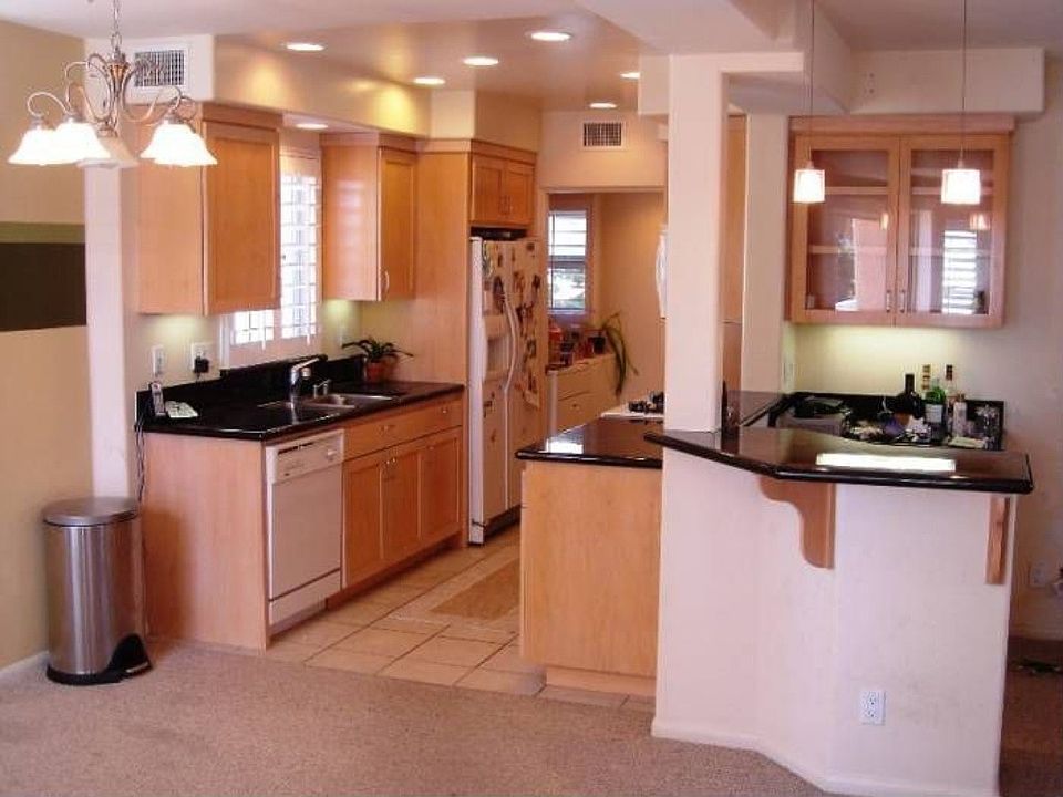 1st image of 1521 Felspar St