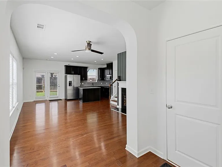 2705 Avanti Way — Photo 5