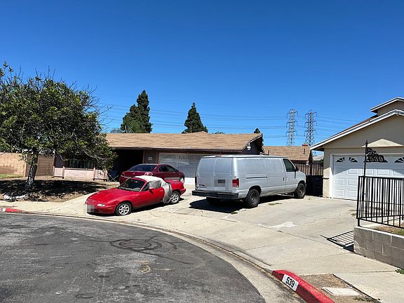2nd image of 535 E Moorehaven Dr
