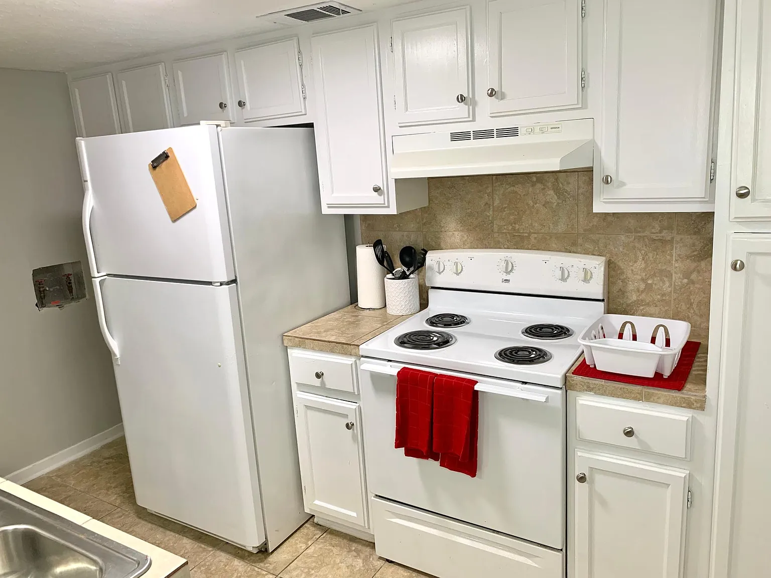 3 bed, 1350 sqft, $3,800 — Photo 4