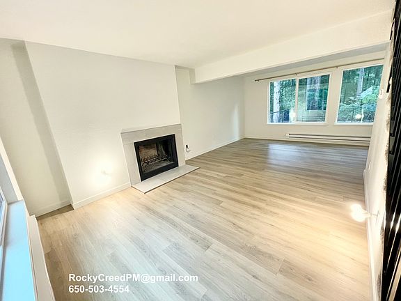 4th image of 2110C 47th St NW