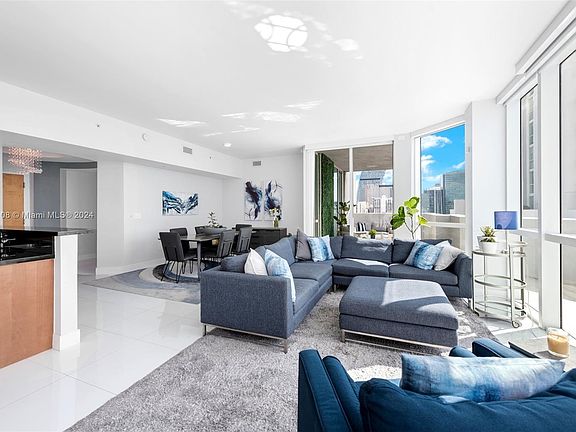 5th image of 244 Biscayne Blvd APT 4008