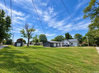 126 College St, Warren, IN 46792