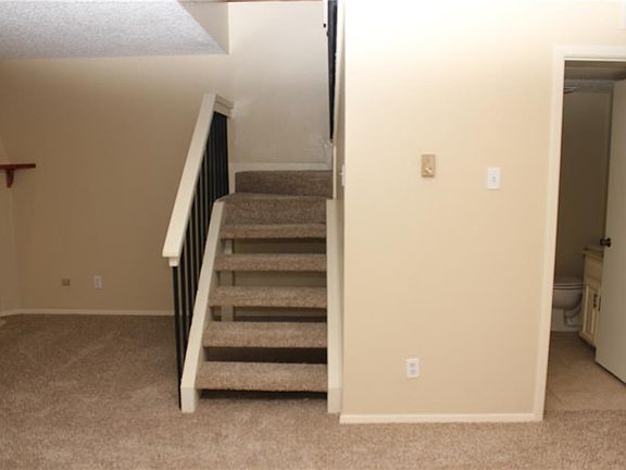 4th image of 14800 Enterprise Dr APT 24D