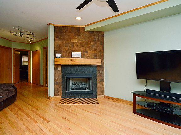 3rd image of 7023 N Paulina St #1B