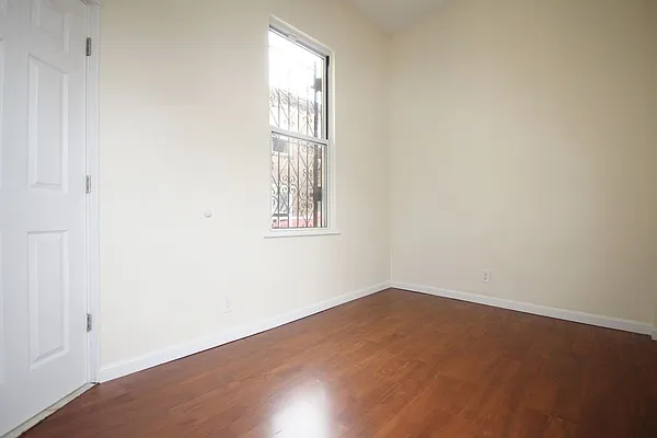 Rented by Bold New York | media 28