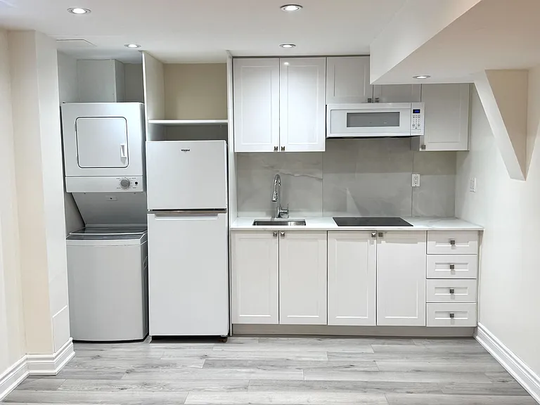 9 Lebovic Dr #BASEMENT — Photo 6