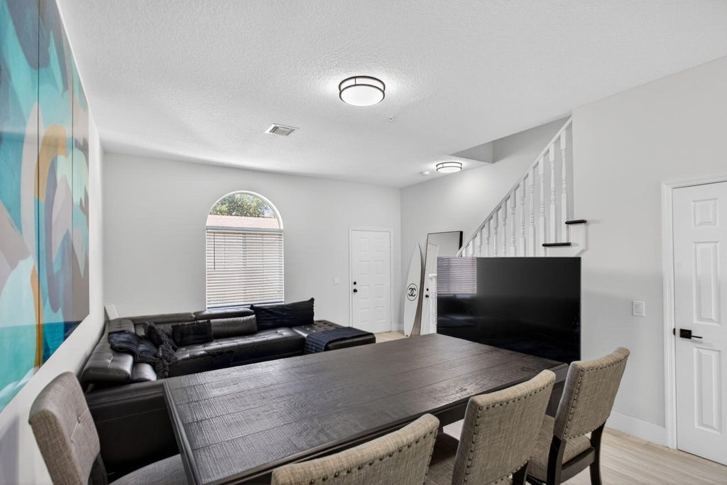 2457 NE 14th Street #2457, photo 6