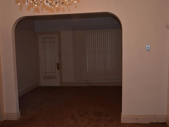 5th image of 3912 Ivy St