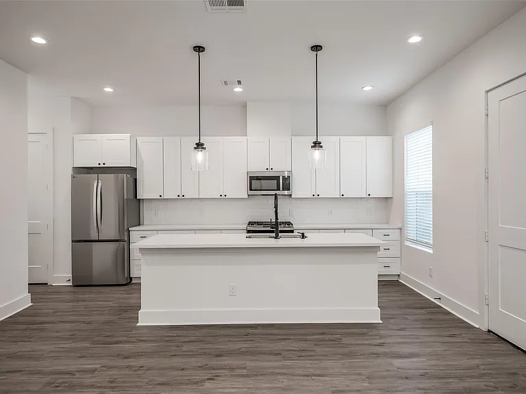 1216 McNeil St — Photo 33