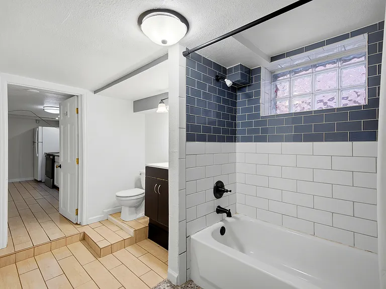 1433 N Milwaukee St #BM — Photo 11