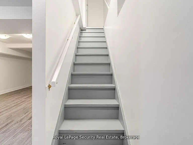706 Gladstone Ave #LOWER — Photo 25