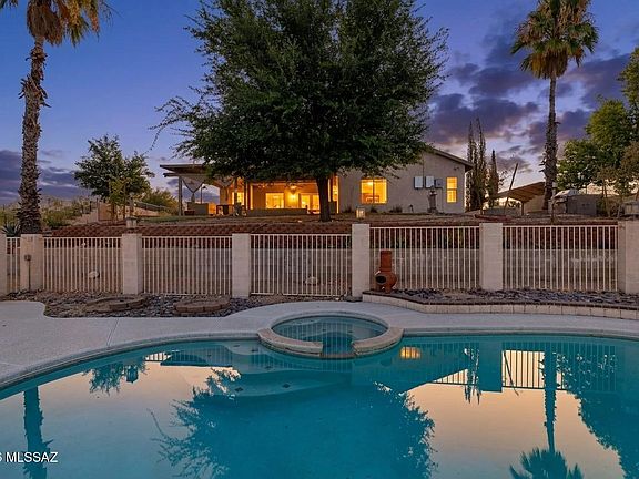 3rd image of 5785 N Escondido Ln