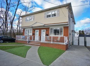 389 Milton Ave, Staten Island, NY 10306