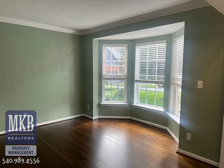 6564 Monet Dr — Photo 3