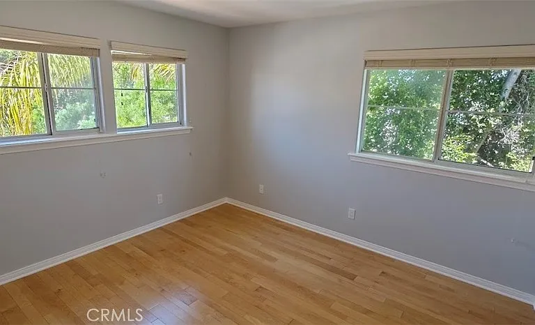 22491 Kent Ave — Photo 30