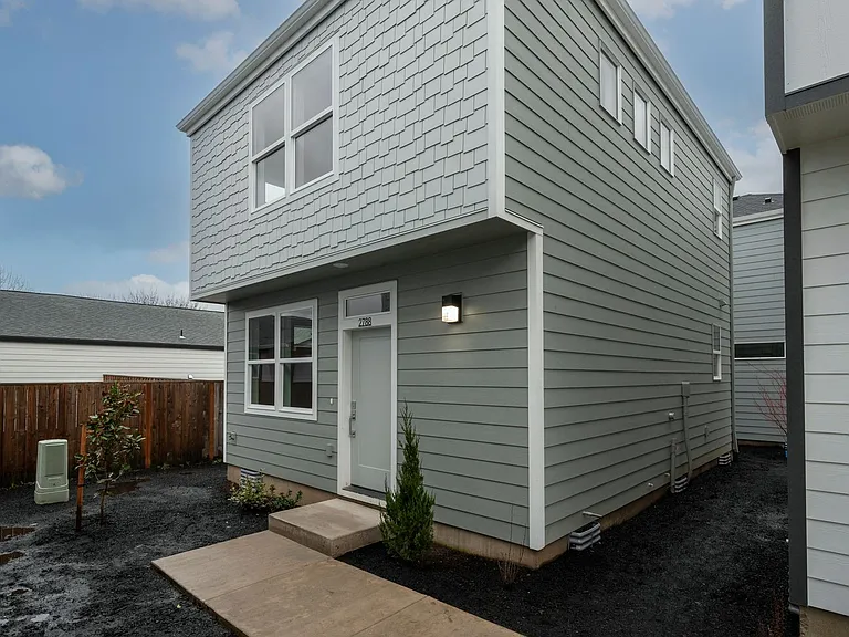 Brand New Newberg Homes- Up to 1 Month Free! — Photo 7