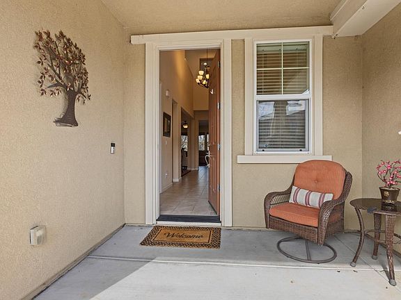 5th image of 727 N Pergola Ct