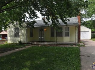 2325 SW Burnett Rd, Topeka, KS 66614