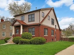 521 Lorraine Ave APT 1, Waukegan, IL 60085