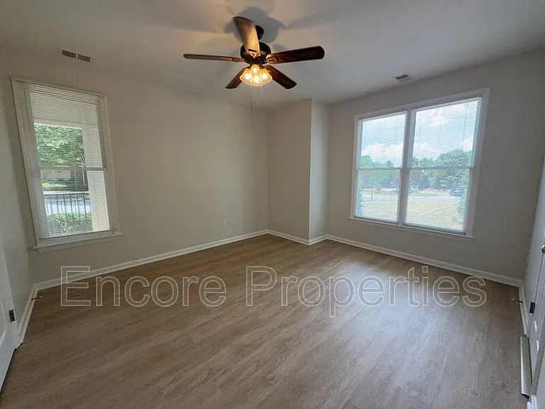 800 W Savannah Ridge Rd #101 — Photo 8