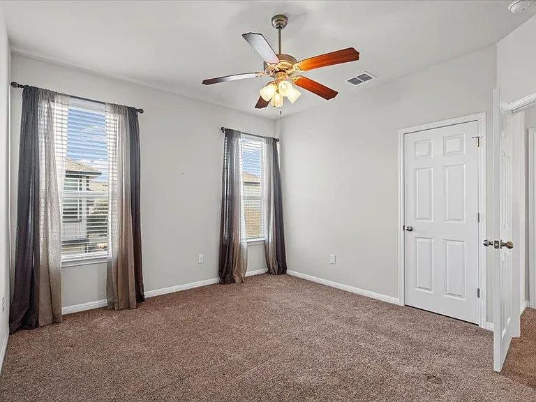 9703 Sunny Swan Ct — Photo 23