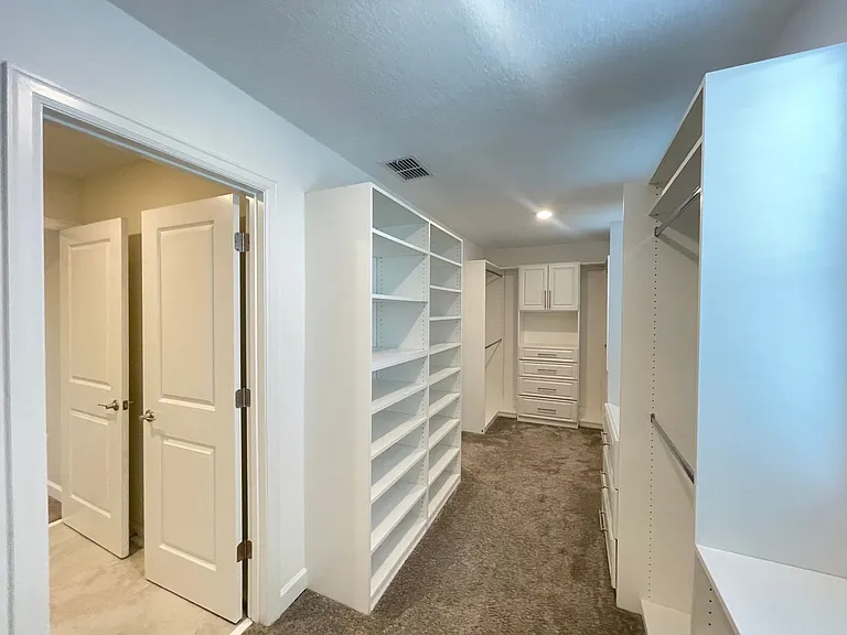 10881 Longleaf Woods Dr — Photo 15