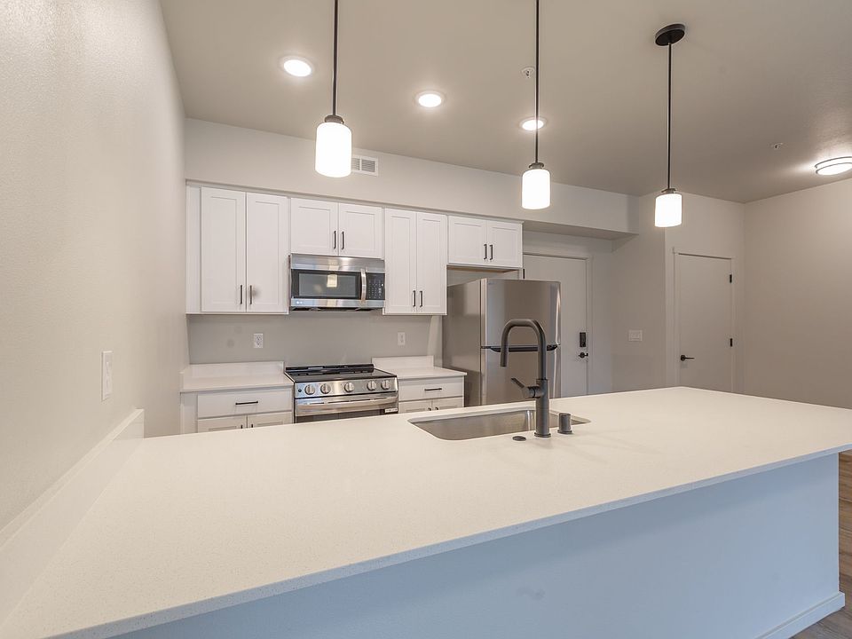 1st image of 4202 NE Morrow Rd #207