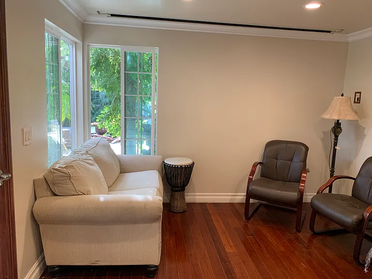 1332 Temple Ave #2 — Photo 2
